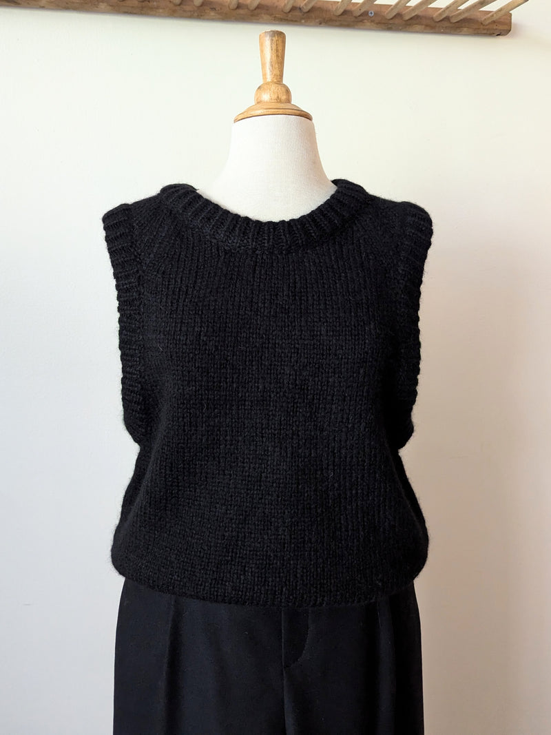 Knit Pullunder Charcoal Black Sweater Vest Susanne Bommer Stitch and Tickle small business gift shop sowa boston