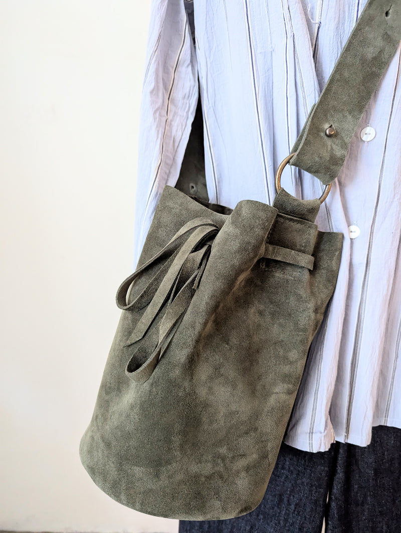 Stitch and Tickle handmade bucket bag made in Boston made in usa leatherwork leathercraft SoWa 