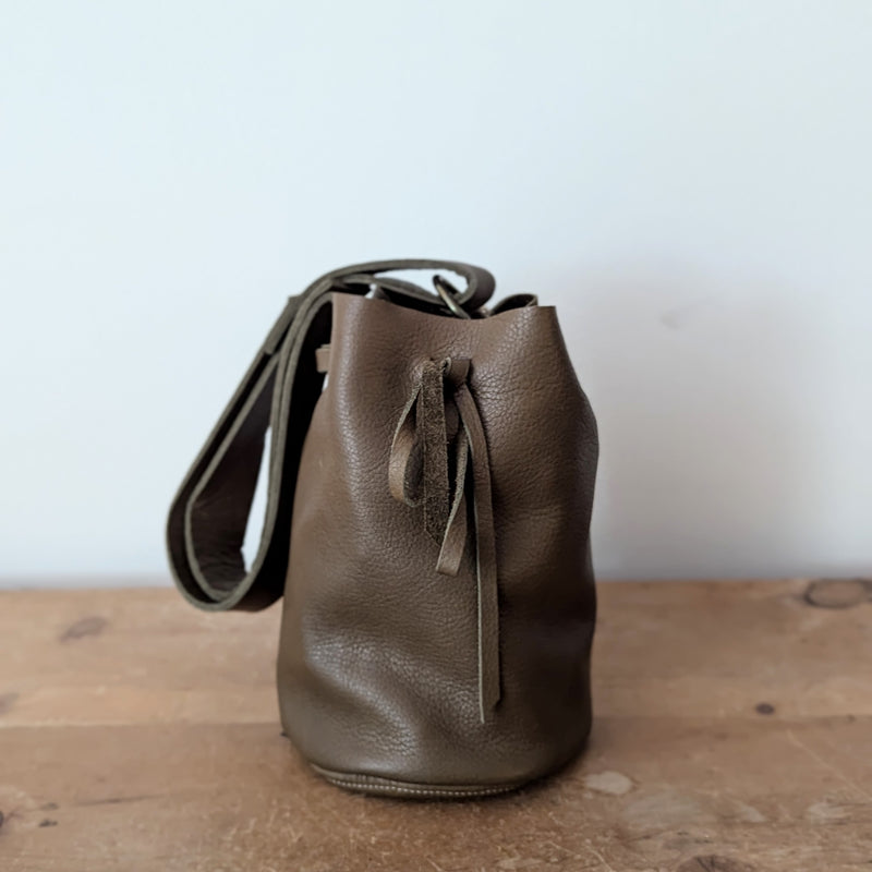 Stitch and Tickle handmade bucket bag made in Boston made in usa leatherwork leathercraft SoWa 