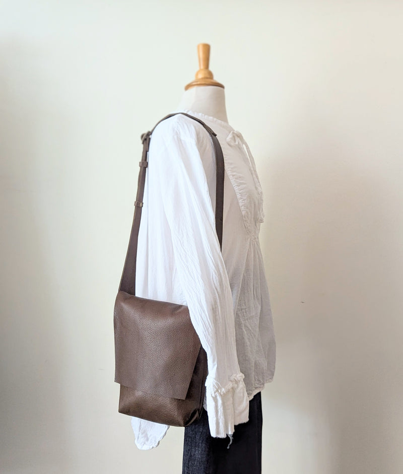 Stitch and Tickle handmade leather bolsa bag made in Boston made in usa leatherwork leathercraft SoWa 