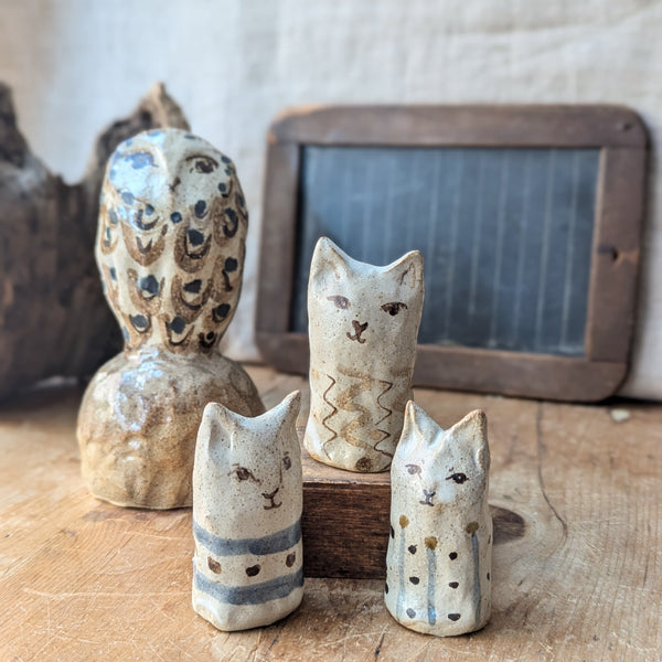 Pinched Ceramic Cats - Multiple Sizes