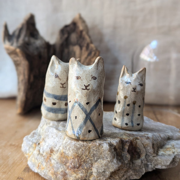 Pinched Ceramic Cats - Multiple Sizes