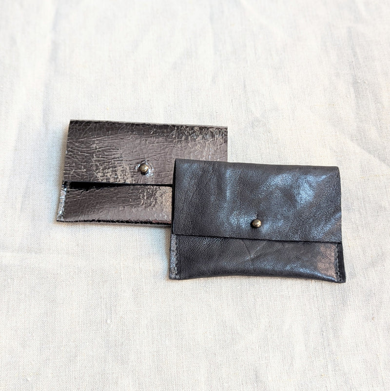 small leather metallic pouches travel wallet cardholder coinpurse handmade handcrafted leather leatherwork gift shop sowa boston 