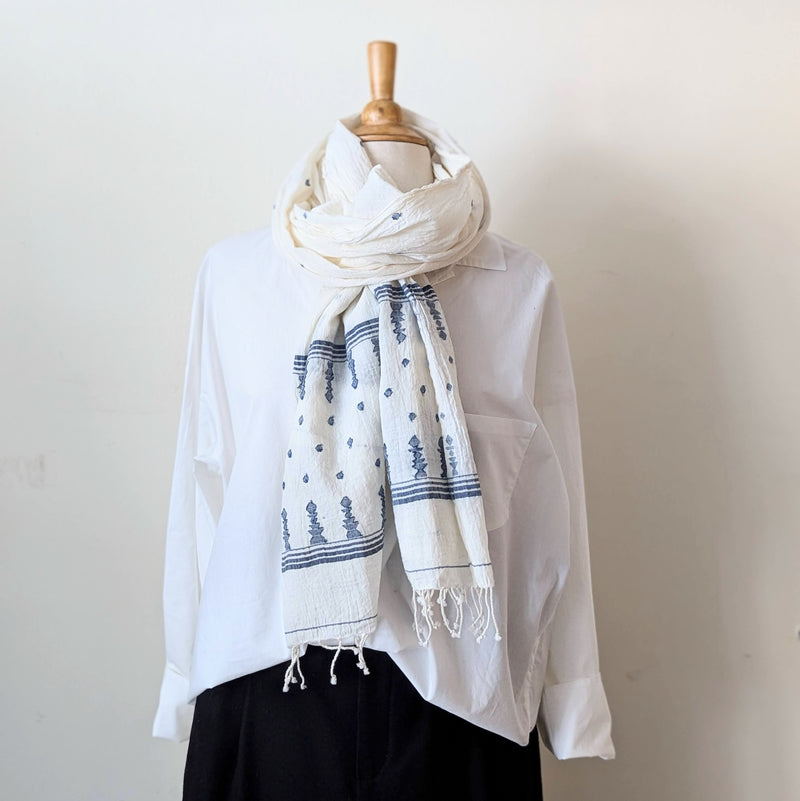 Auntie Oti Indian Khadi jamdani handmade woven indigo muslin cotton scarf shop Boston sowa boutique gift store handmade