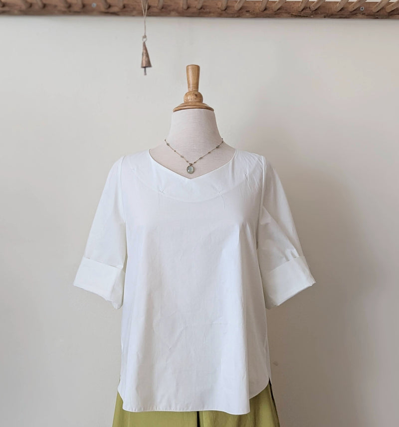 Half-Sleeve V Neck Cotton Blouse Susanne Bommer poplin top shirt boutique small business gift shop sowa boston 