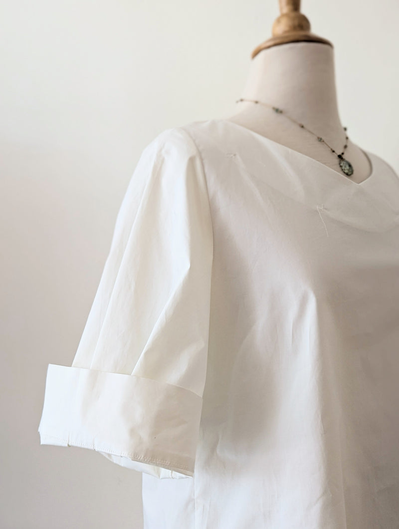 Half-Sleeve V Neck Cotton Blouse Susanne Bommer poplin top shirt boutique small business gift shop sowa boston 